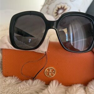 Tory Burch designer sunglasses TY7112 1377/T3